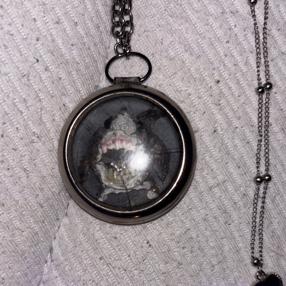 Necklaces - Picture 5 of 8